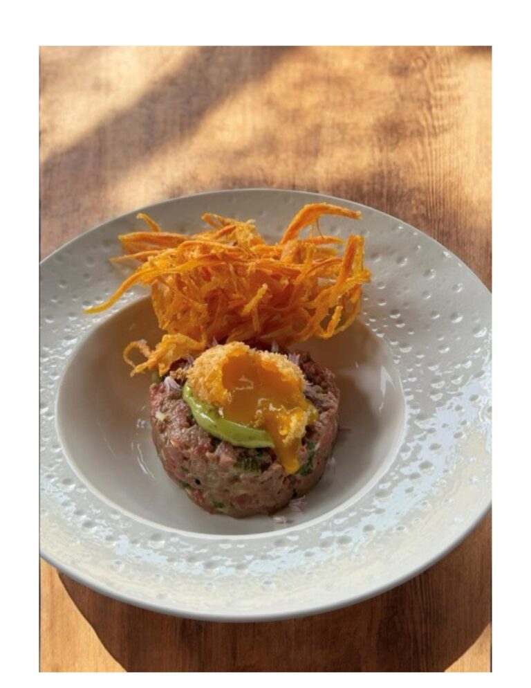 Tartare de bœuf coupé au couteau