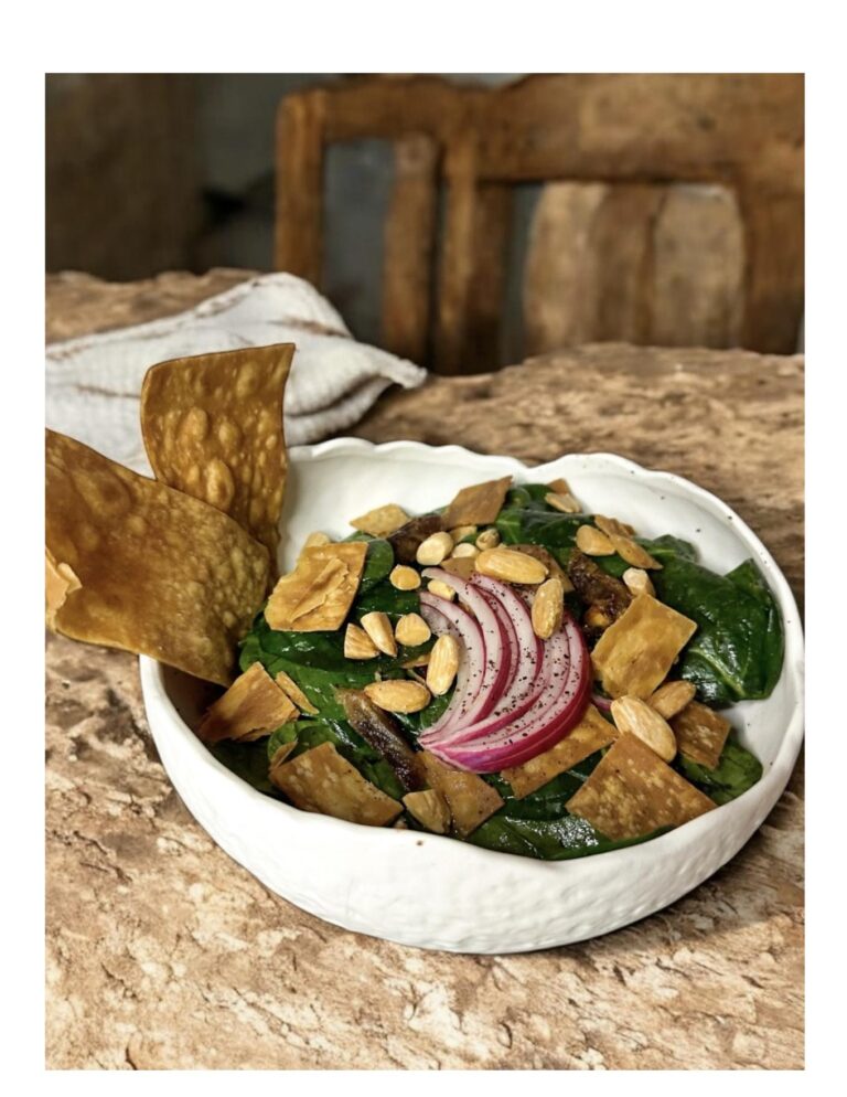 Salade d&rsquo;épinards aux dattes