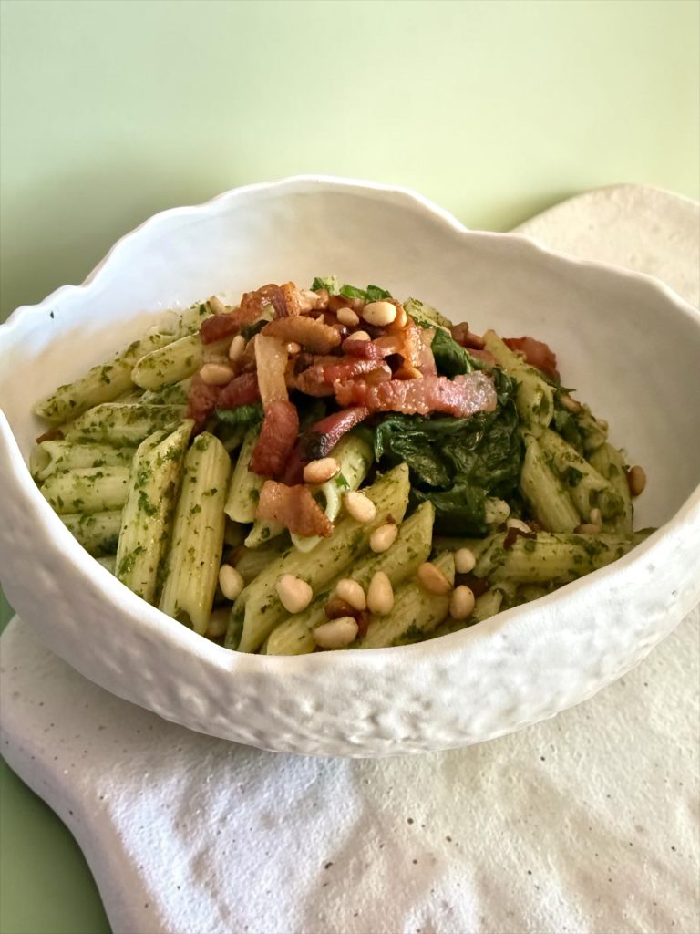 Penne au pesto de feuilles de brocoli