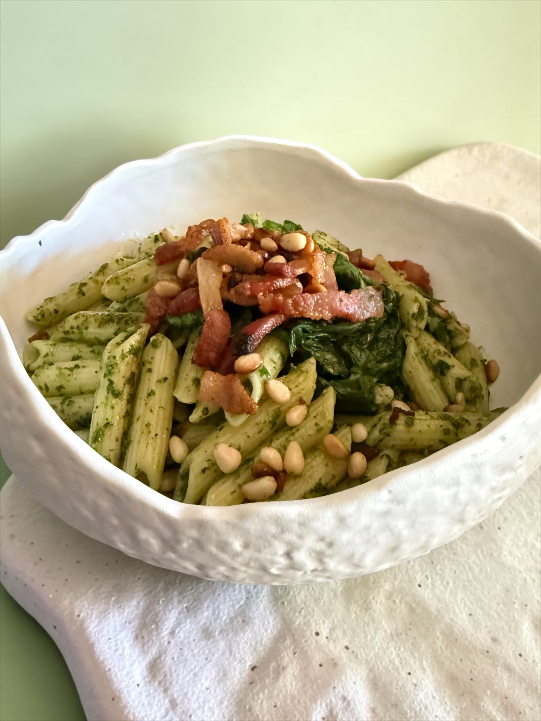 Penne au pesto de feuilles de brocoli